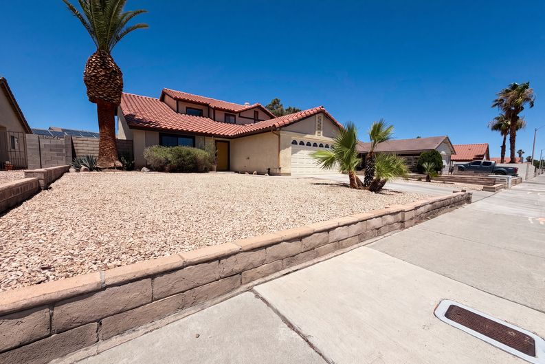Photo 16 of 19 of 3152 Viewcrest Ave, Henderson, NV