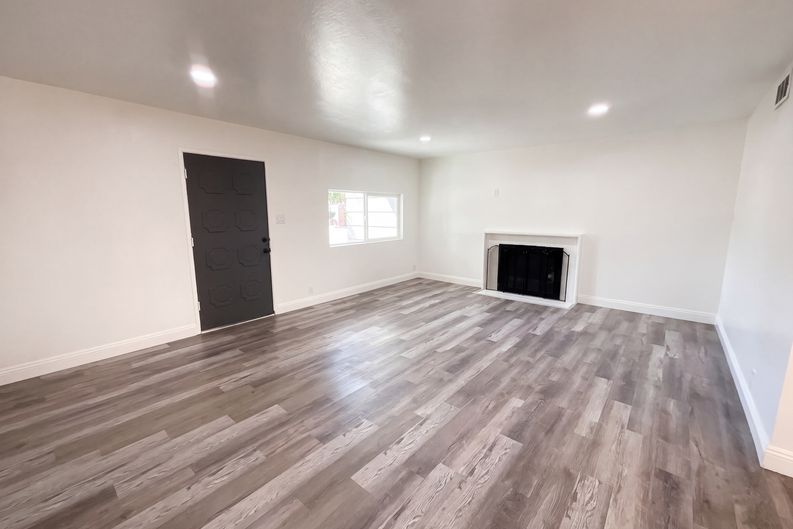 Photo 7 of 27 of 6150 Parkoaks Dr, Citrus Heights, CA