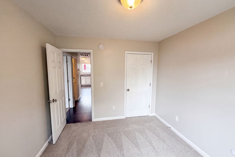 Photo 11 of 16 of 237 Arthurdale Dr, West Columbia, SC