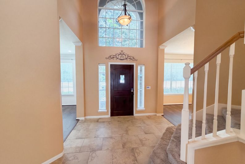 Photo 8 of 25 of 19401 Atasca Oaks Dr, Humble, TX
