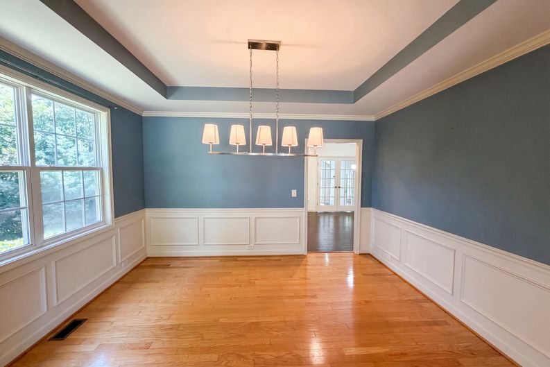 Photo 8 of 23 of 4903 Homeplace Dr, Apex, NC