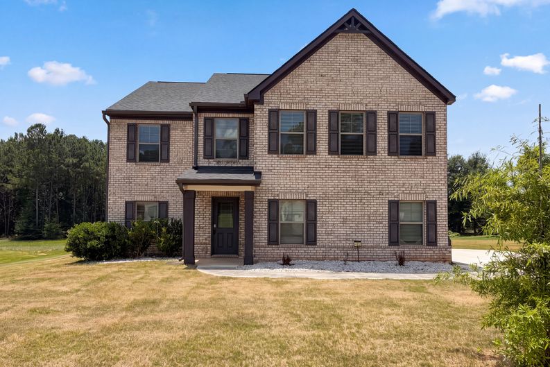 Photo 29 of 33 of 1300 Mills Cove Dr, Covington, GA