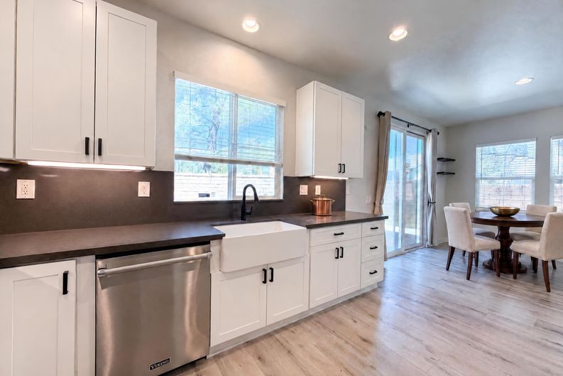 Photo 11 of 24 of 29206 Rio Lobo Way, Valencia, CA