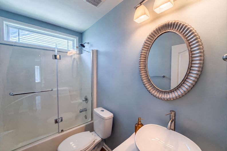 Photo 11 of 16 of 4034 Patriot Ridge Ct, Raleigh, NC
