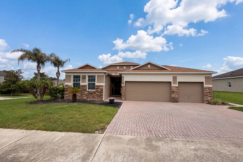 Photo 22 of 27 of 5605 Windsong Oak Dr, Leesburg, FL