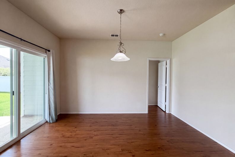 Photo 8 of 26 of 9165 Blackstone Dr, Providence Village, TX