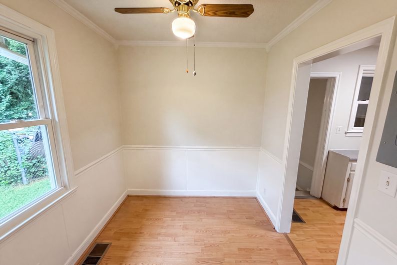 Photo 6 of 23 of 1521 Herrin Ave, Charlotte, NC