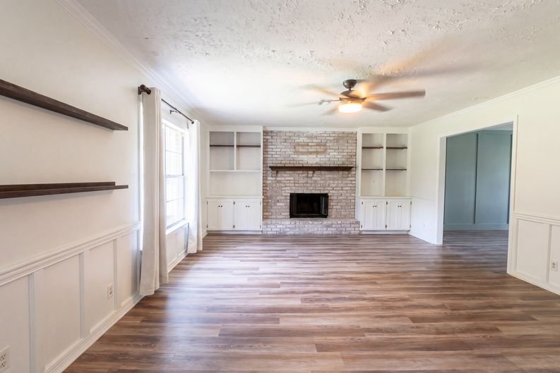 Photo 9 of 27 of 1693 Wofford Pl, Eight Mile, AL