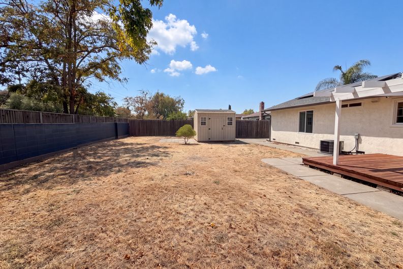 Photo 15 of 17 of 112 Aster Ct, Hercules, CA