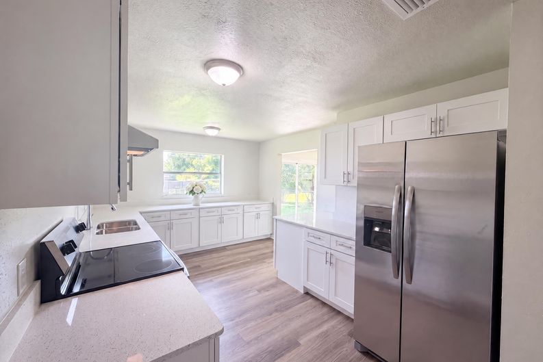 Photo 6 of 19 of 4918 Denise Ave, Lakeland, FL