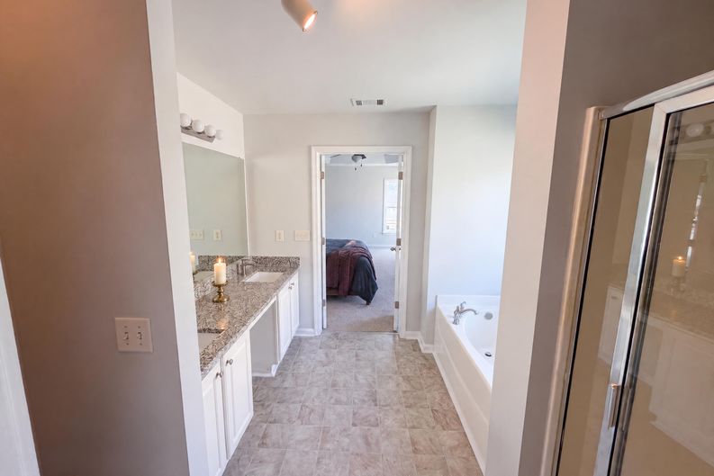 Photo 11 of 23 of 7328 Toccoa Cir, Union City, GA