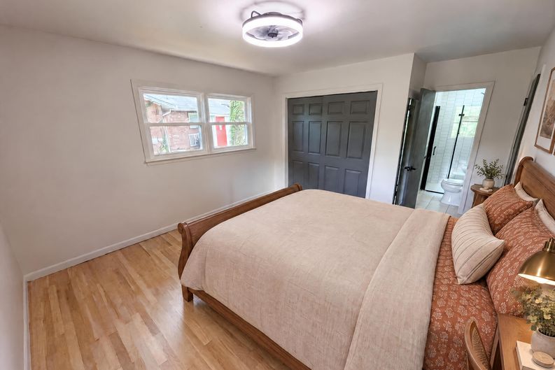 Photo 17 of 30 of 3807 Greenhill Dr, Atlanta, GA