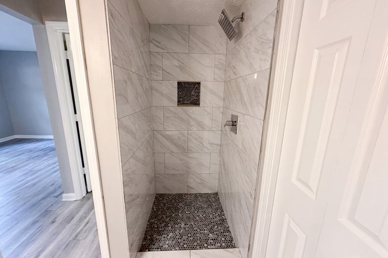 Photo 12 of 19 of 5067 Redan Rd, Stone Mountain, GA