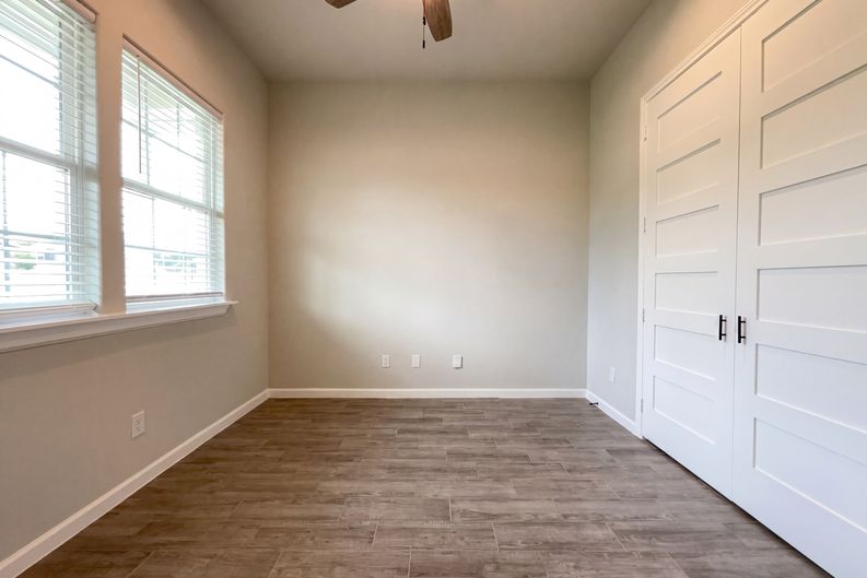 Photo 10 of 16 of 40402 Mostyn Dr, Magnolia, TX