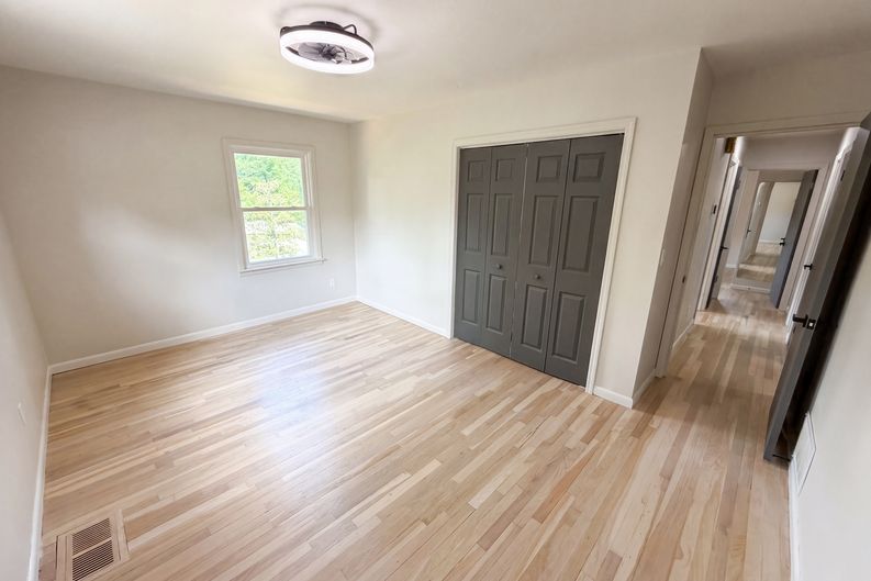 Photo 7 of 30 of 3807 Greenhill Dr, Atlanta, GA