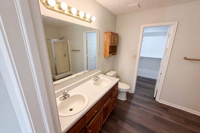 Photo 16 of 20 of 2027 Ferdinand Ct, Indianapolis, IN