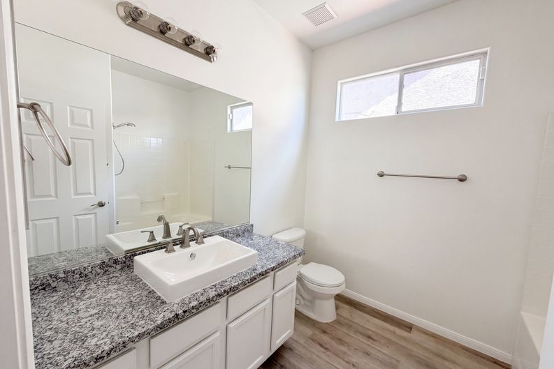Photo 6 of 32 of 5132 Rocky Bluff St, North Las Vegas, NV