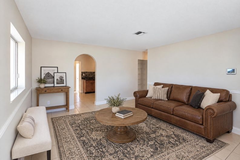 Photo 6 of 18 of 154 SE Soneto Ct, Port Saint Lucie, FL