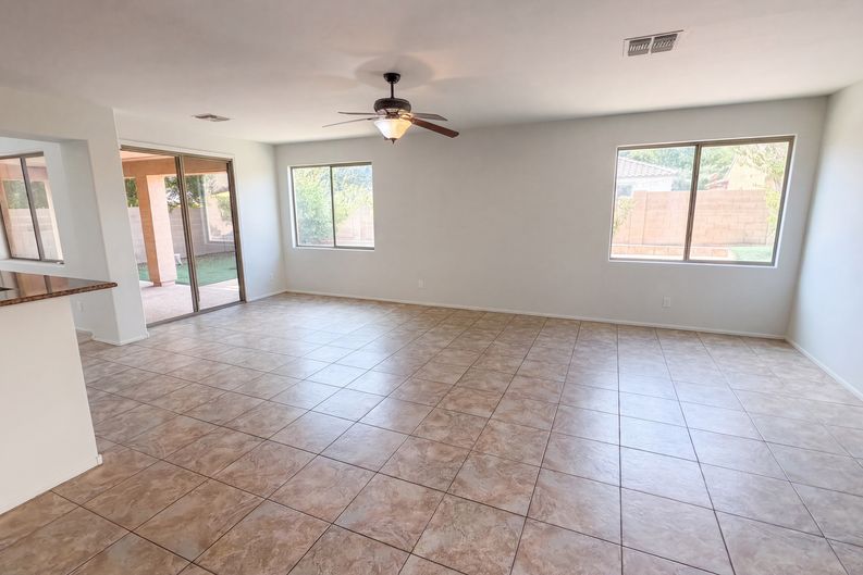 Photo 15 of 47 of 17641 W Valentine St, Surprise, AZ