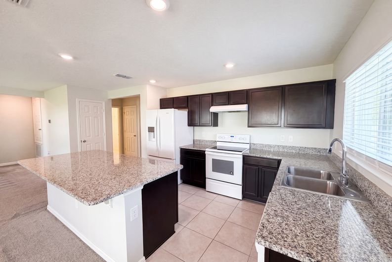 Photo 6 of 16 of 2367 Biscotto Cir, Davenport, FL