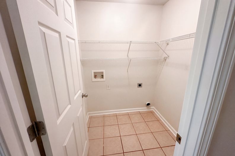 Photo 19 of 25 of 902 Haverhill Cir, Warner Robins, GA