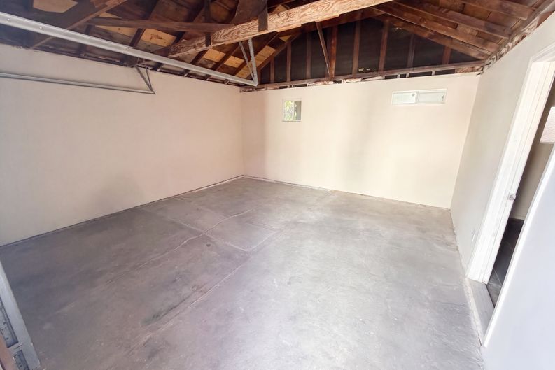 Photo 20 of 27 of 15343 Pimenta Ave, Paramount, CA