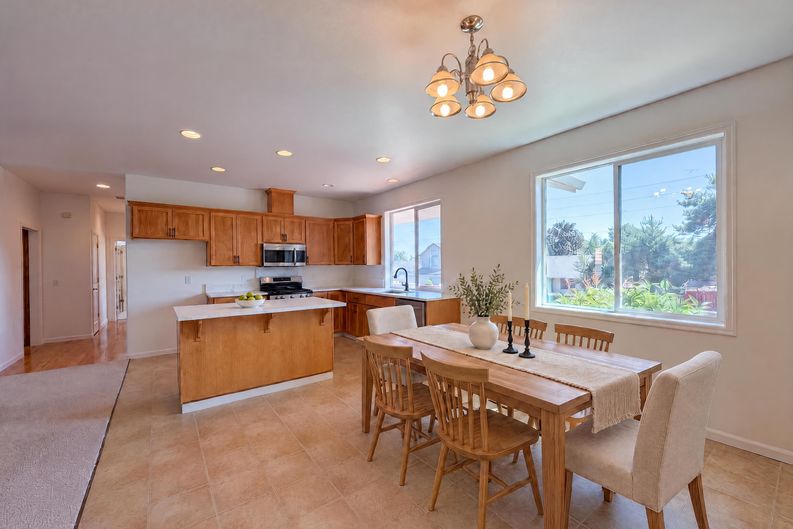Photo 8 of 23 of 19015 SW Jessica Way, Beaverton, OR