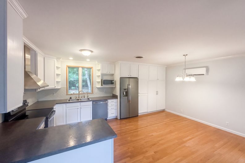 Photo 11 of 14 of 6908 Laurdane Rd, Raleigh, NC