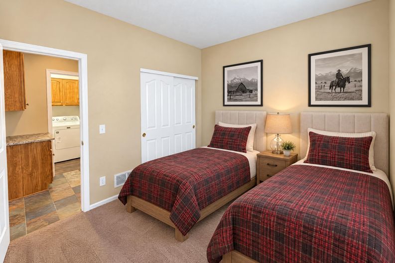 Photo 11 of 25 of 3853 Stonebrush Dr, Highlands Ranch, CO