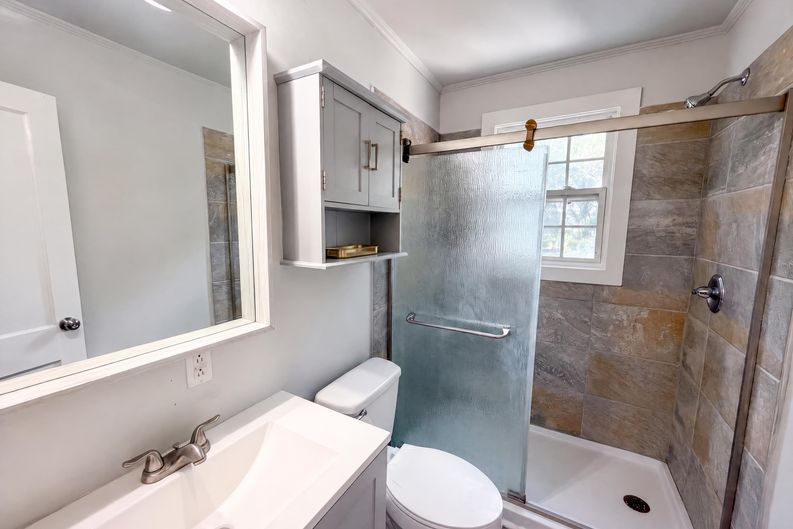 Photo 12 of 16 of 2109 Sheffield Rd, Raleigh, NC