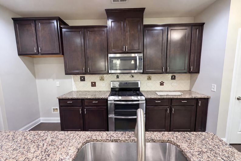 Photo 7 of 16 of 109 Belle Plain Dr, Morrisville, NC