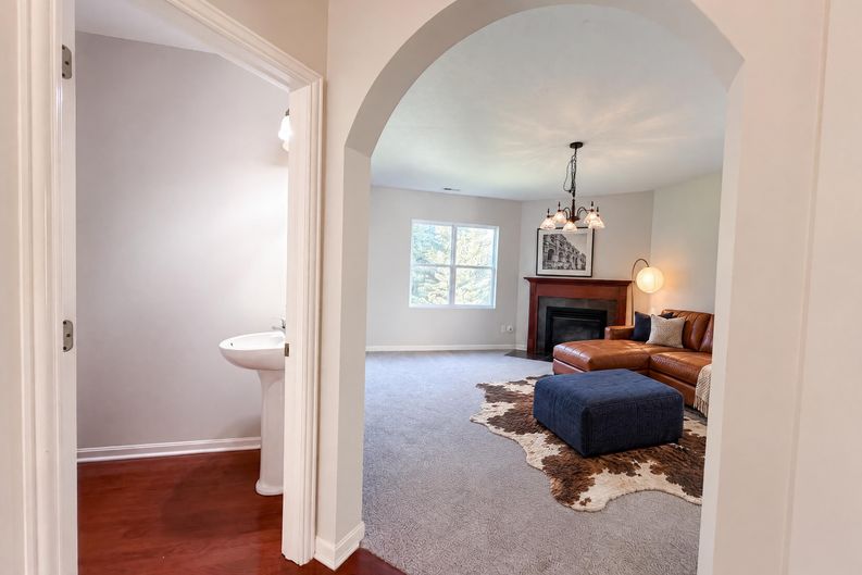 Photo 13 of 39 of 4058 Leontria Ave, Columbus, OH