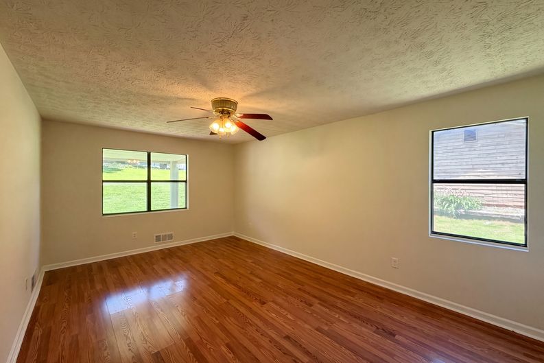 Photo 15 of 27 of 104 Belair Ln, Stockbridge, GA