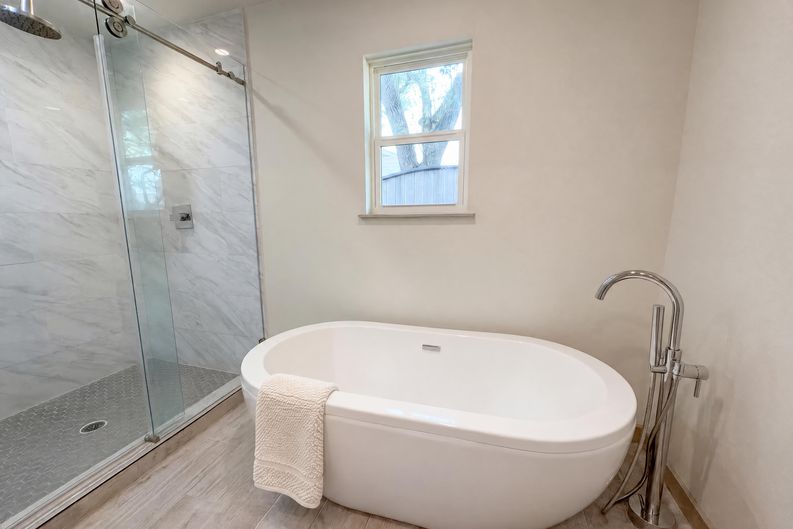 Photo 16 of 19 of 10726 Sugar Hill Dr, Houston, TX