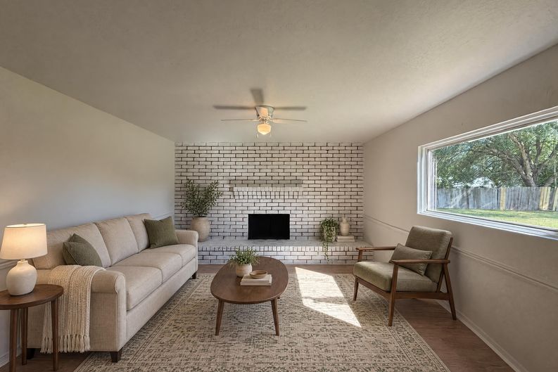 Photo 3 of 28 of 8403 Lone Quail Dr, Missouri City, TX