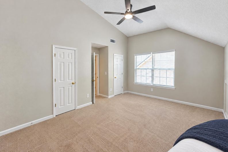 Photo 12 of 23 of 302 Bonnes Dr, Austell, GA