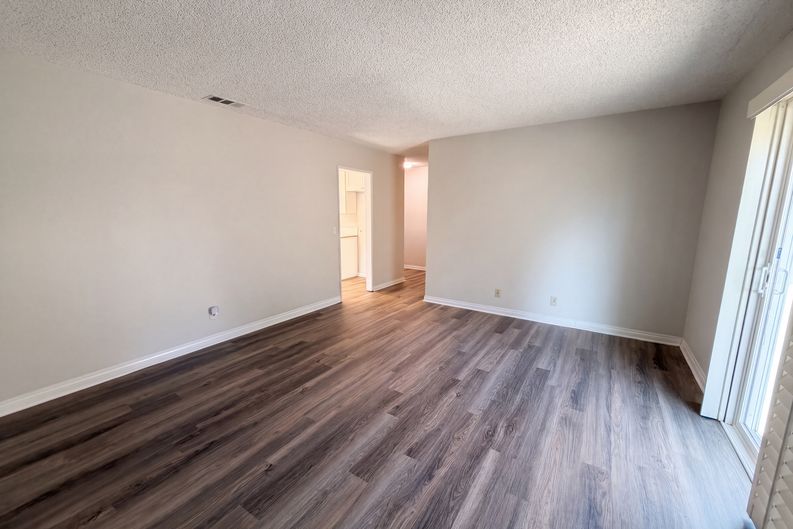Photo 9 of 21 of 26934 10th St, Highland, CA
