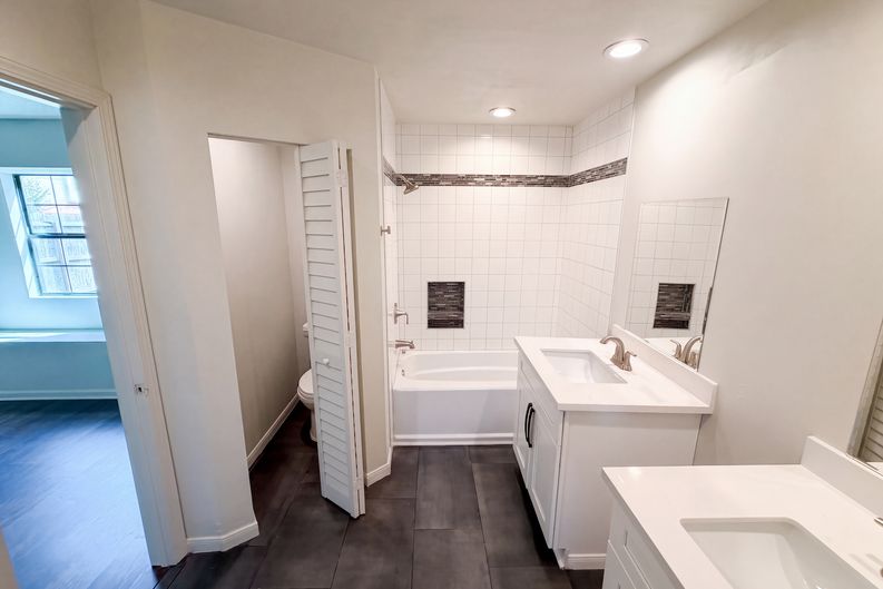 Photo 10 of 18 of 10942 Collingswood Dr, La Porte, TX