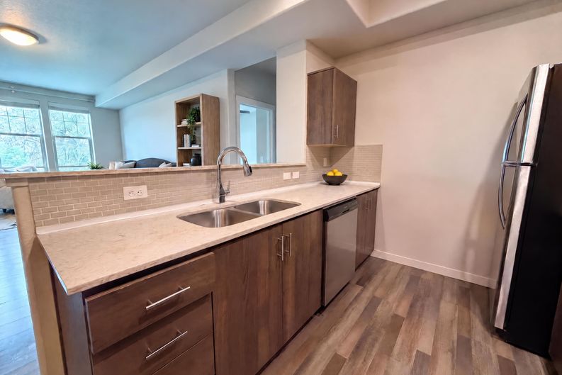 Photo 6 of 18 of 16417 NW Chadwick Way, Portland, OR