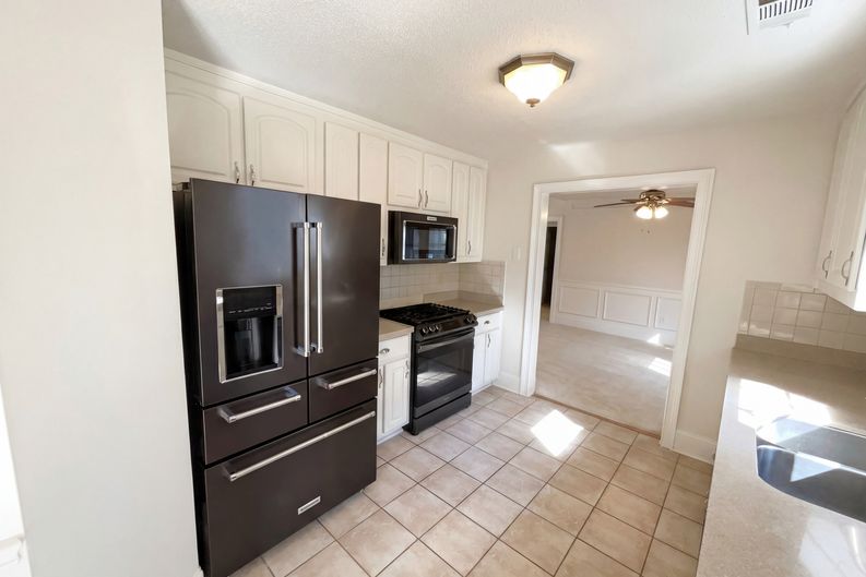 Photo 13 of 18 of 165 Christian Woods Dr, Conyers, GA