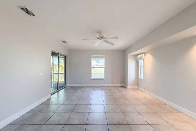 Photo 11 of 28 of 405 San Ambrosio St, Punta Gorda, FL