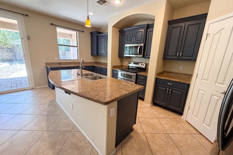 Photo 9 of 28 of 2695 E Vermont Ct, Gilbert, AZ