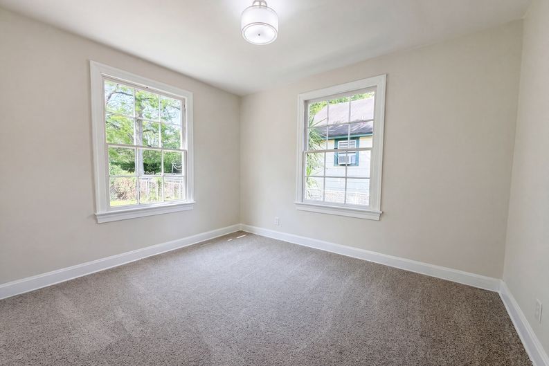 Photo 11 of 19 of 4034 Green St, Jacksonville, FL