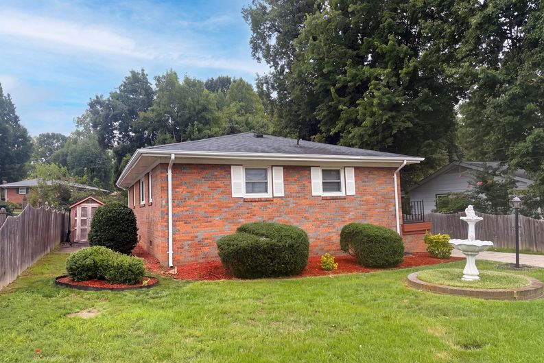 Photo 15 of 16 of 608 E Morehead St, Reidsville, NC