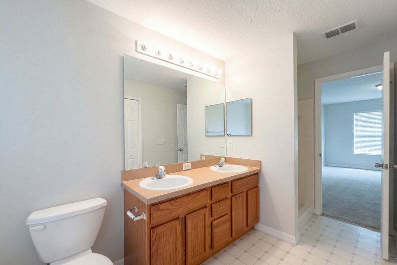 Photo 13 of 24 of 1021 Dekleva Dr, Apopka, FL