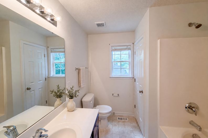 Photo 17 of 19 of 470 Kinsman Ct, Fuquay Varina, NC
