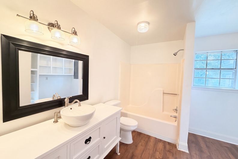 Photo 11 of 19 of 4334 Morningside Dr, Helena, AL