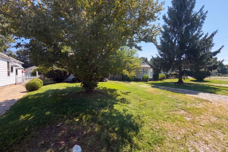Photo 16 of 21 of 4915 Ralston Ave, Indianapolis, IN