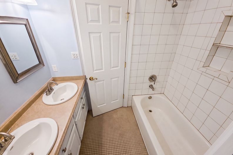 Photo 14 of 21 of 2109 Cumberland Ln, Albany, GA