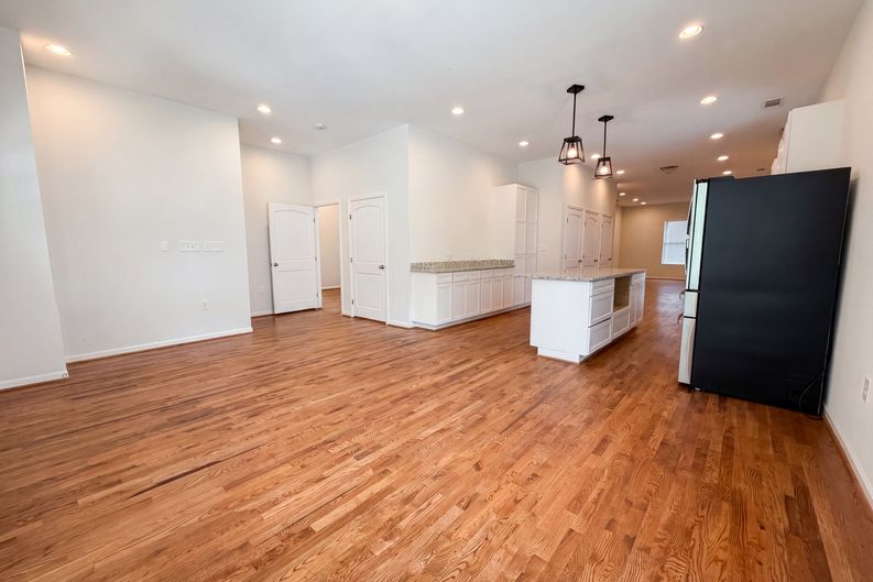 Photo 9 of 22 of 861 77th St S, Birmingham, AL